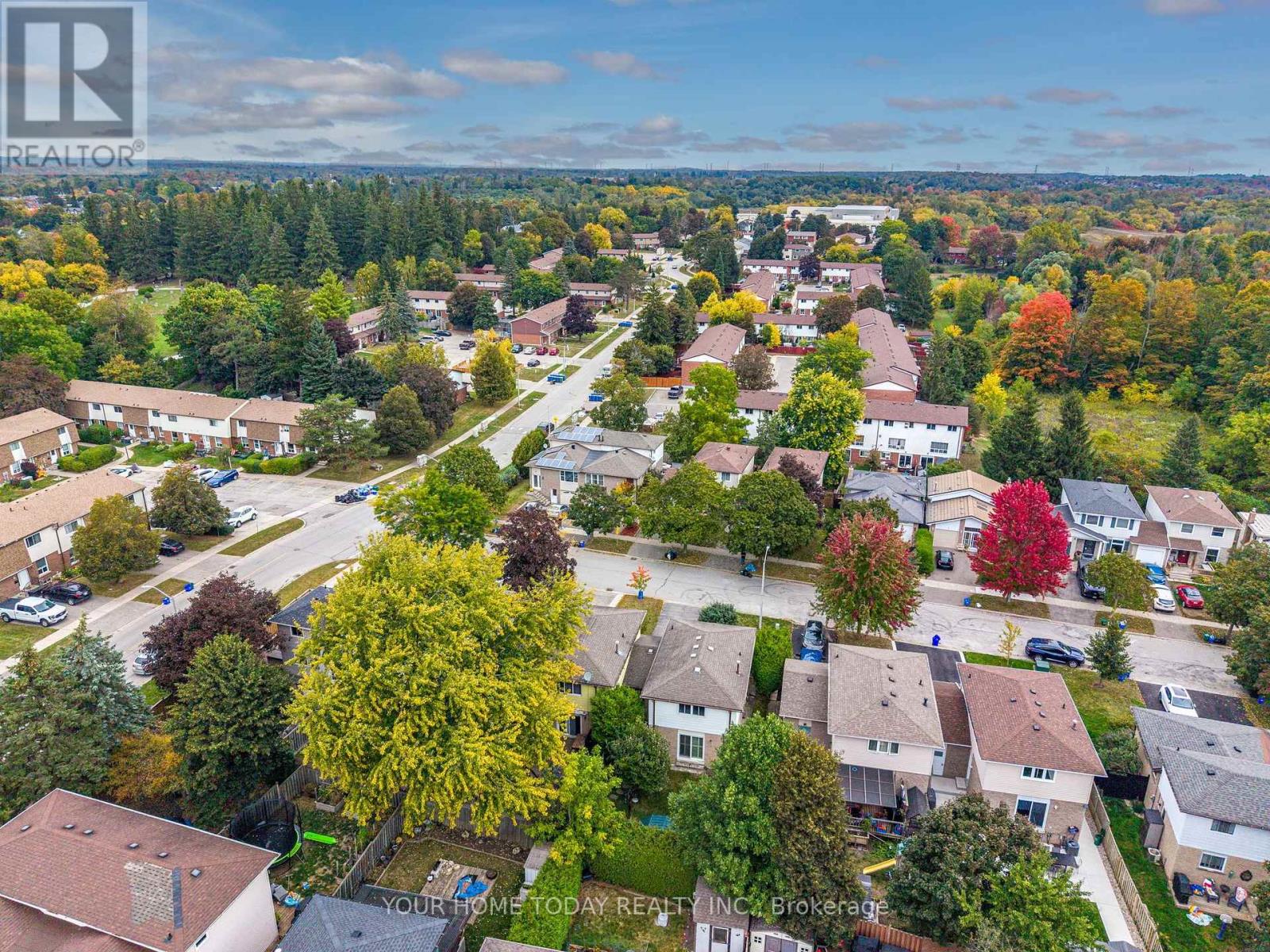 7 GREENORE CRESCENT - 36