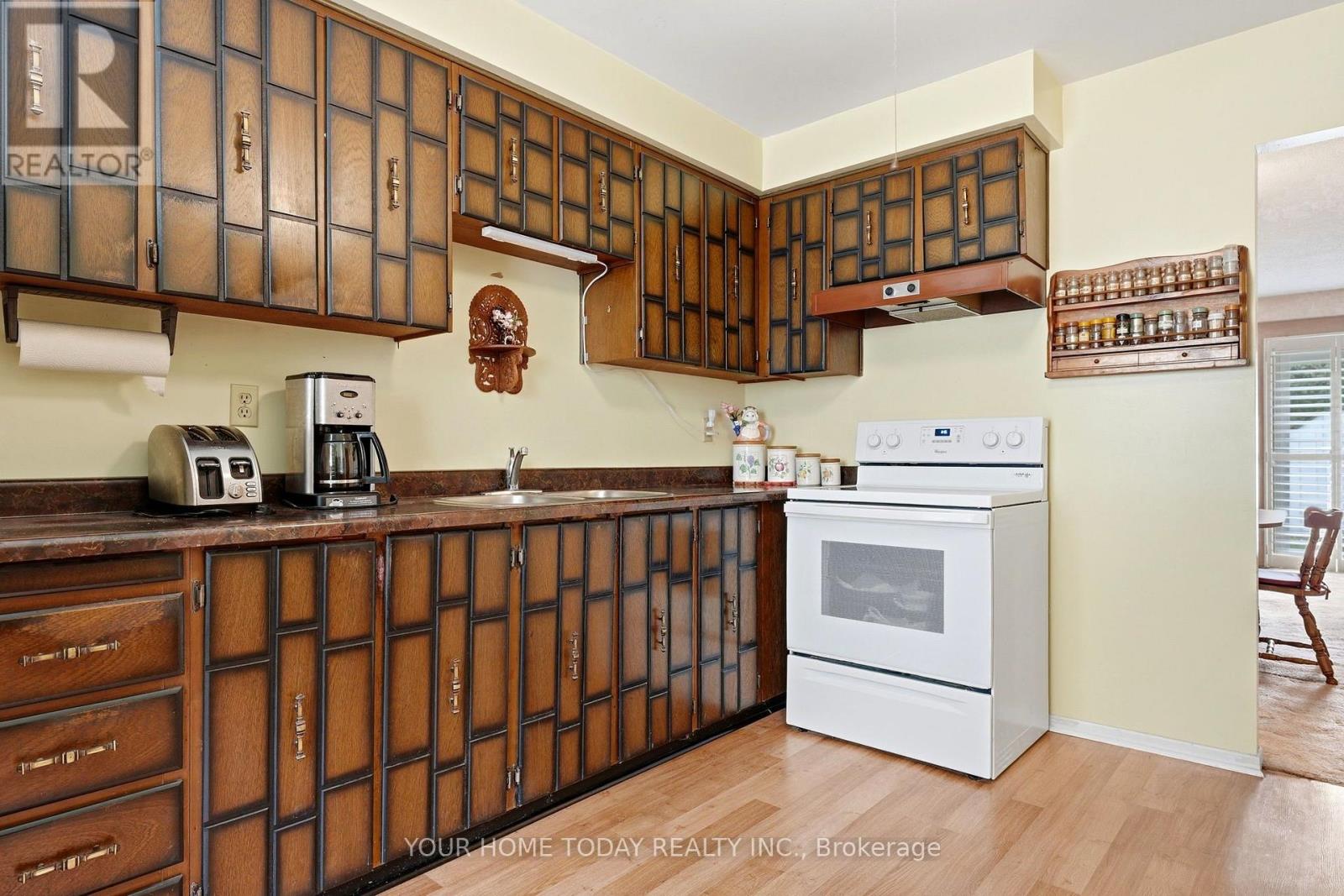 7 GREENORE CRESCENT, Halton Hills (AC Acton) — photo 6