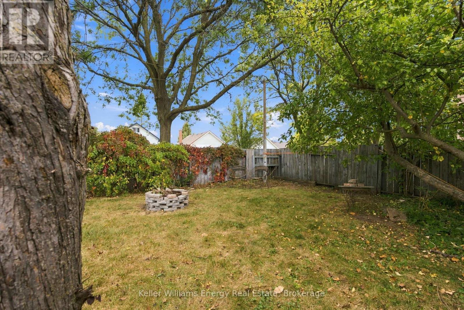 477 CUBERT STREET - 34