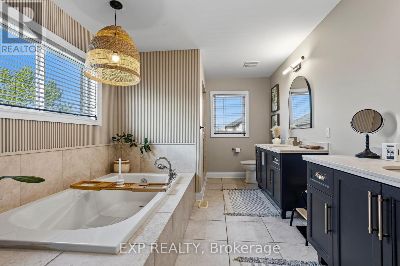 253 UPPER MOUNT ALBION ROAD - 26
