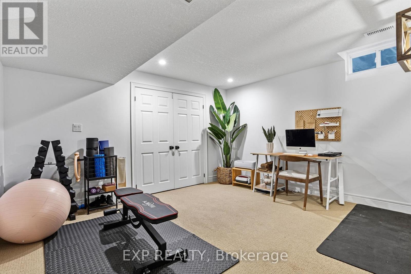 253 UPPER MOUNT ALBION ROAD - 35