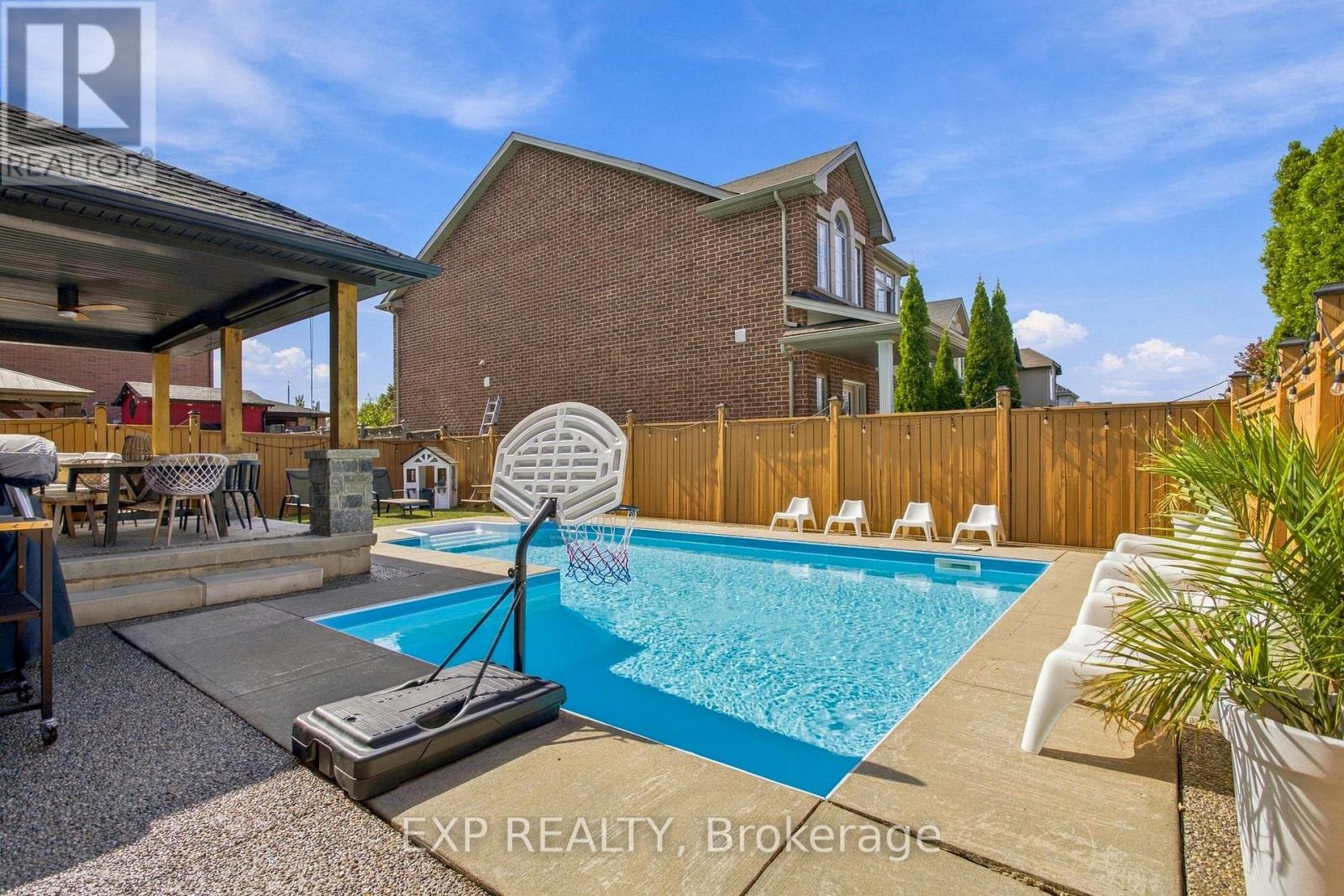 253 UPPER MOUNT ALBION ROAD - 43