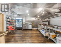 5703 Ferry Street, Niagara Falls, ON L2G1S5 Photo 9