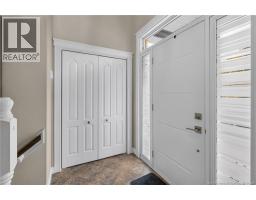 120 Wiggins Drive, photo 3