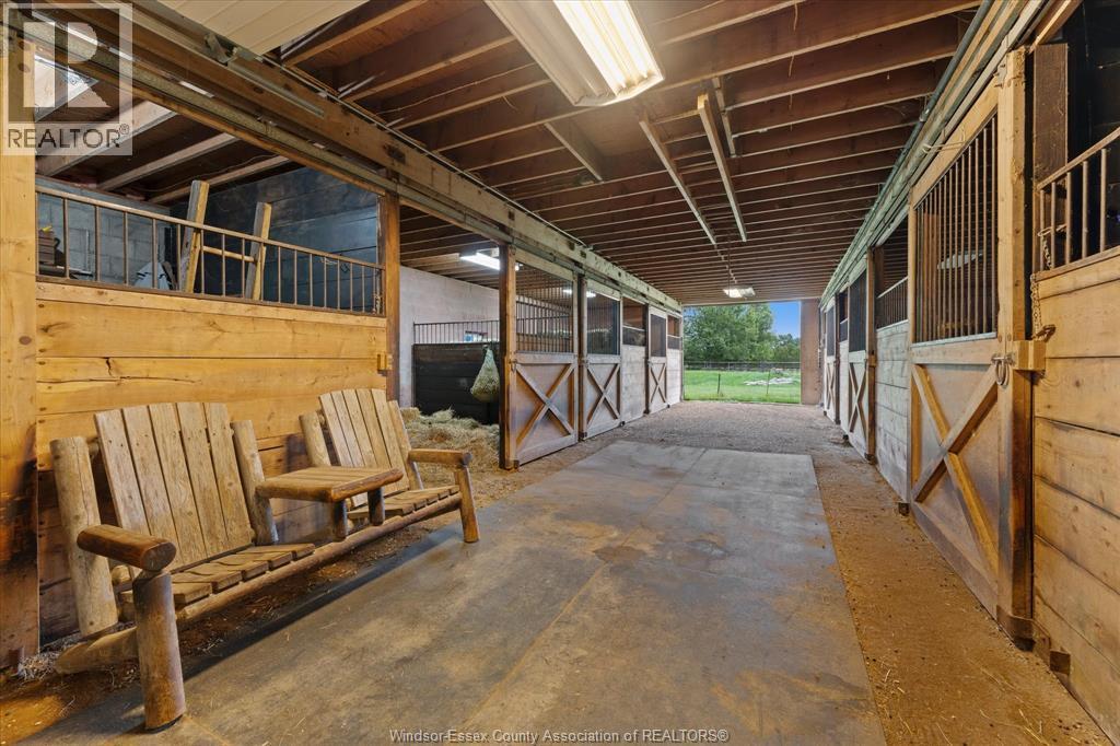 4913 4th CONCESSION RD E East - 40