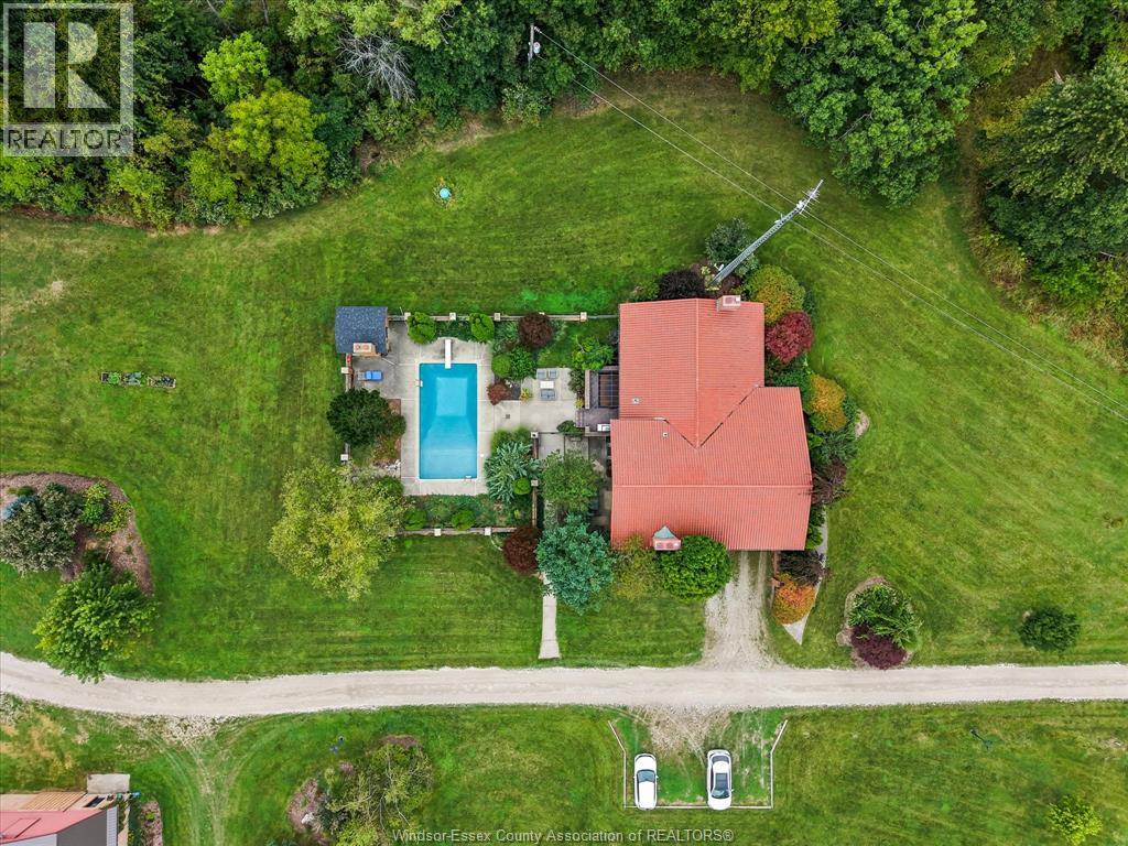 4913 4th CONCESSION RD E East - 47