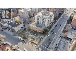 1309 12 Avenue SW - photo 8