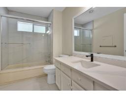 13811 17 Avenue, Surrey, BC V4A7C2 Photo 11