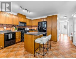 849 Joe Persechini Drive, Newmarket, ON L3X2V1 Photo 8