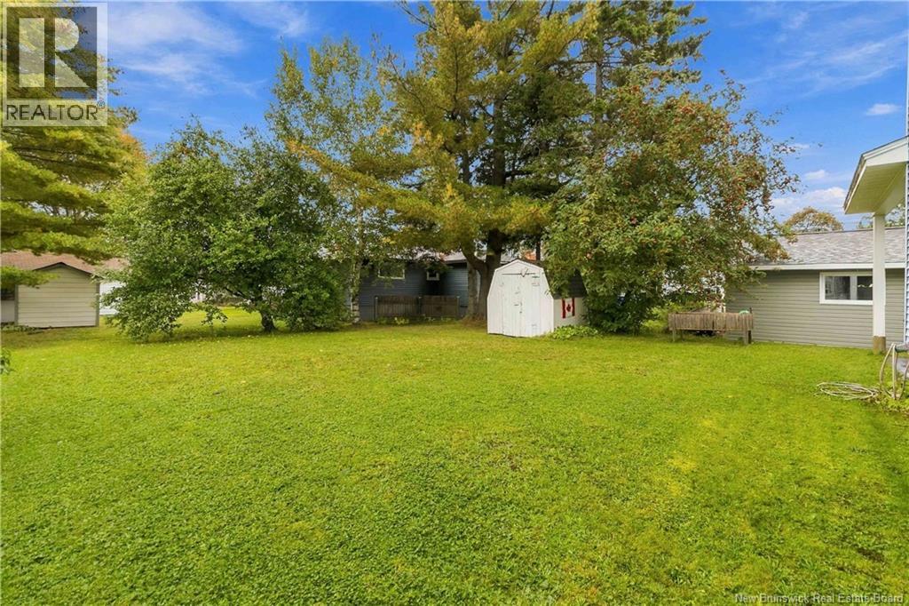 221 Broadway Street - Image 32