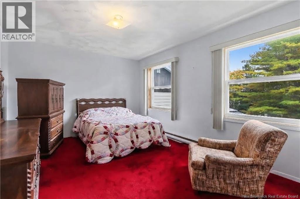 221 Broadway Street - Image 18