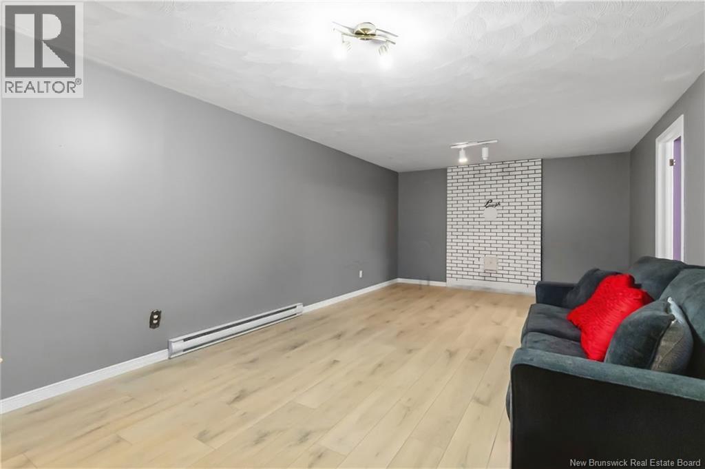 221 Broadway Street - Image 29