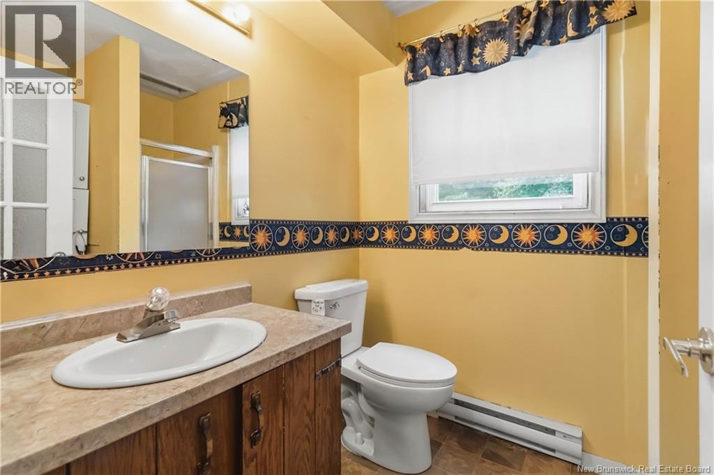 221 Broadway Street - Image 31