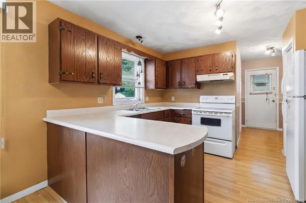 221 Broadway Street - 14