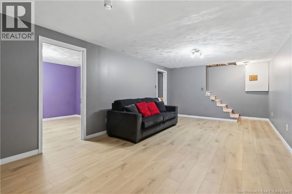 221 Broadway Street - 28
