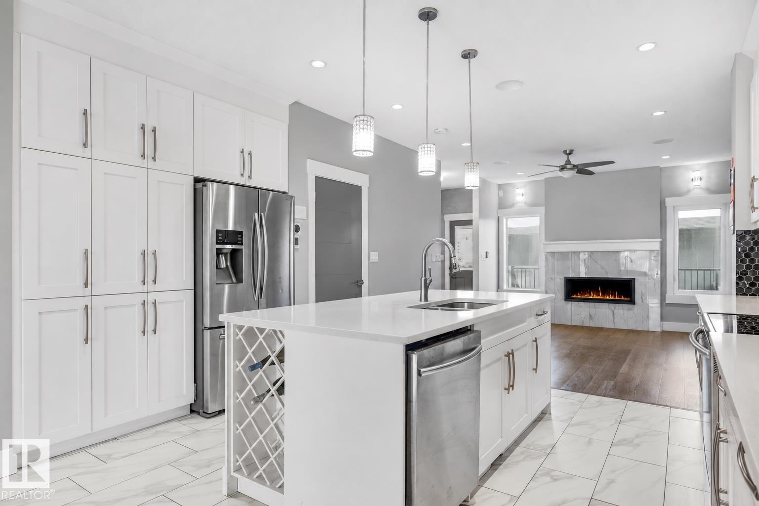 9945 78 ST NW - 8