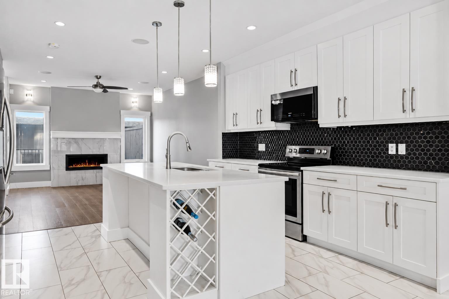 9945 78 ST NW - 9