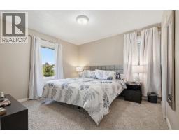 1037 Regal Crescent Ne, Calgary, AB T2E5G9 Photo 14