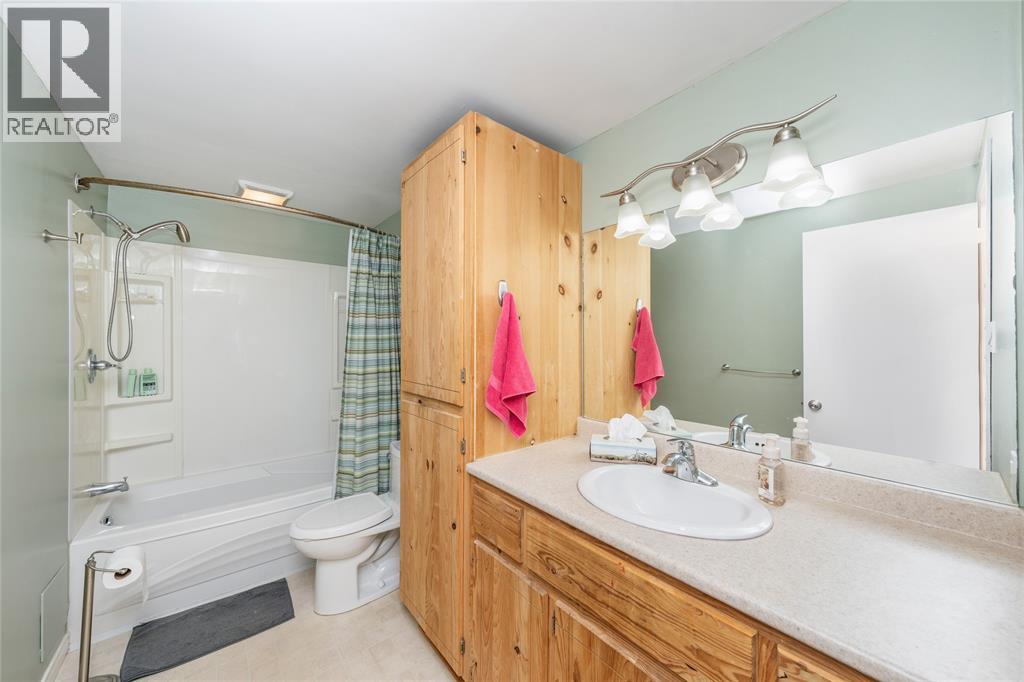 1121 ARLINGTON COURT - 19