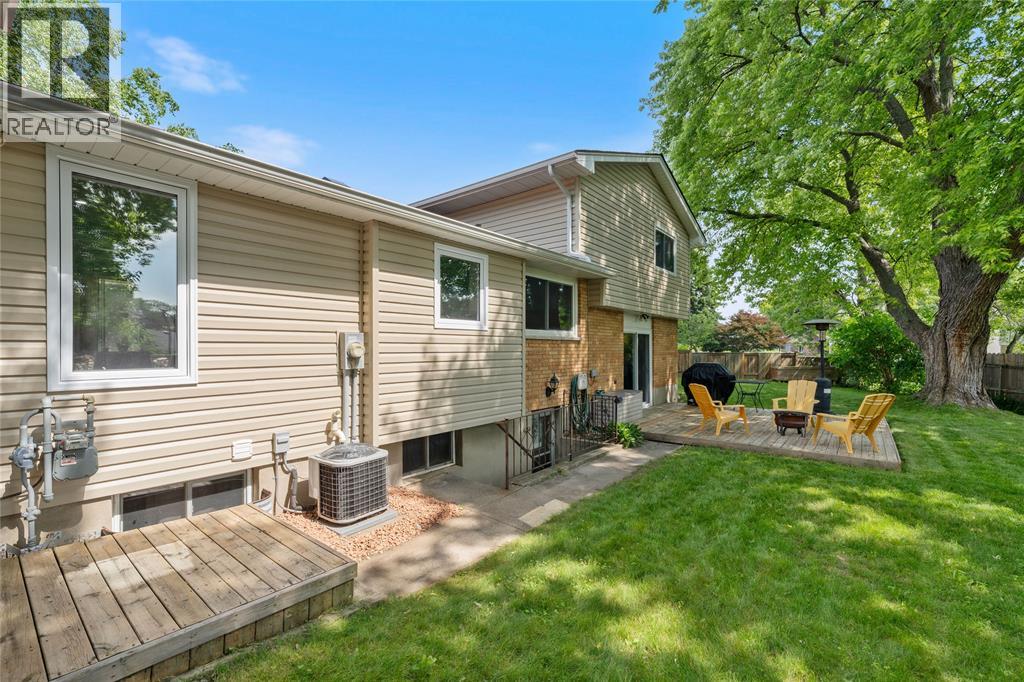 1121 ARLINGTON COURT - 31