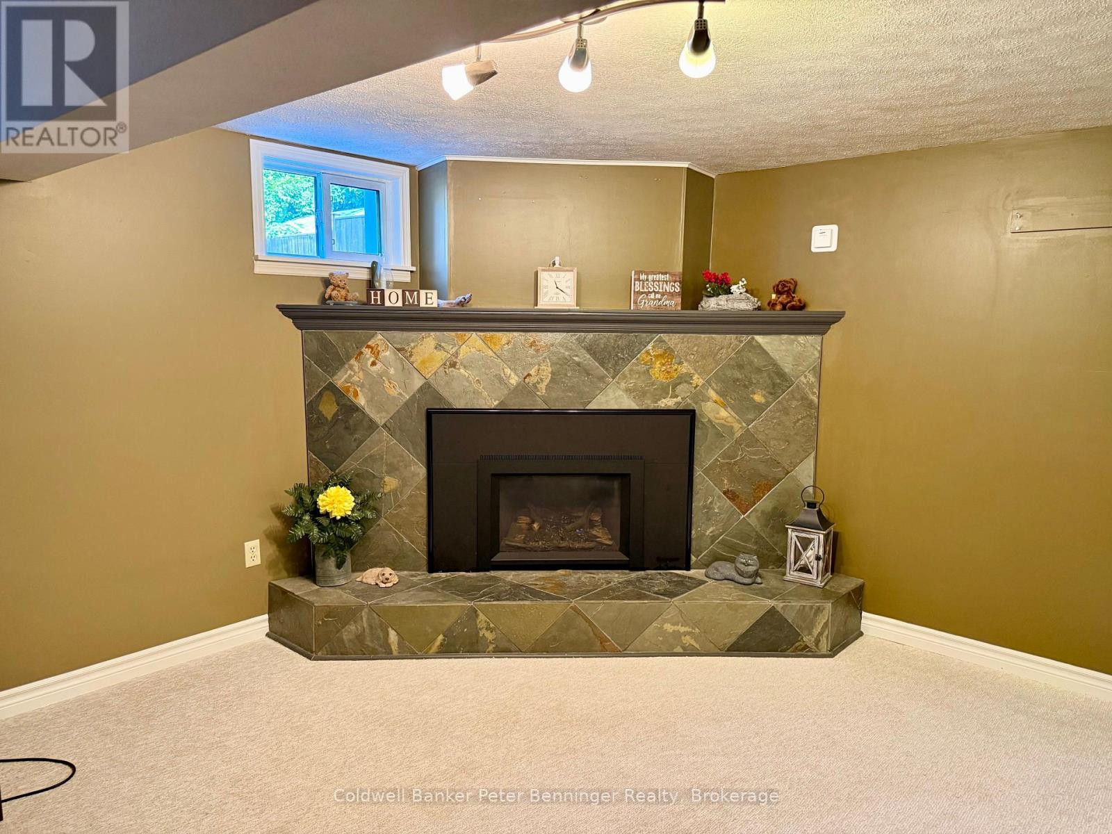 1038 WELLINGTON STREET - 29