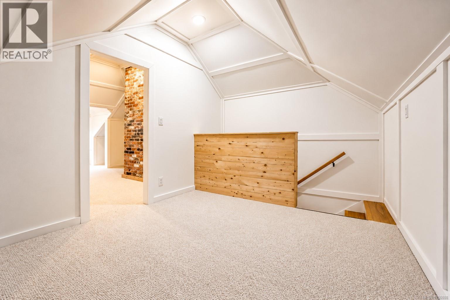 1215 Queens Ave - 17