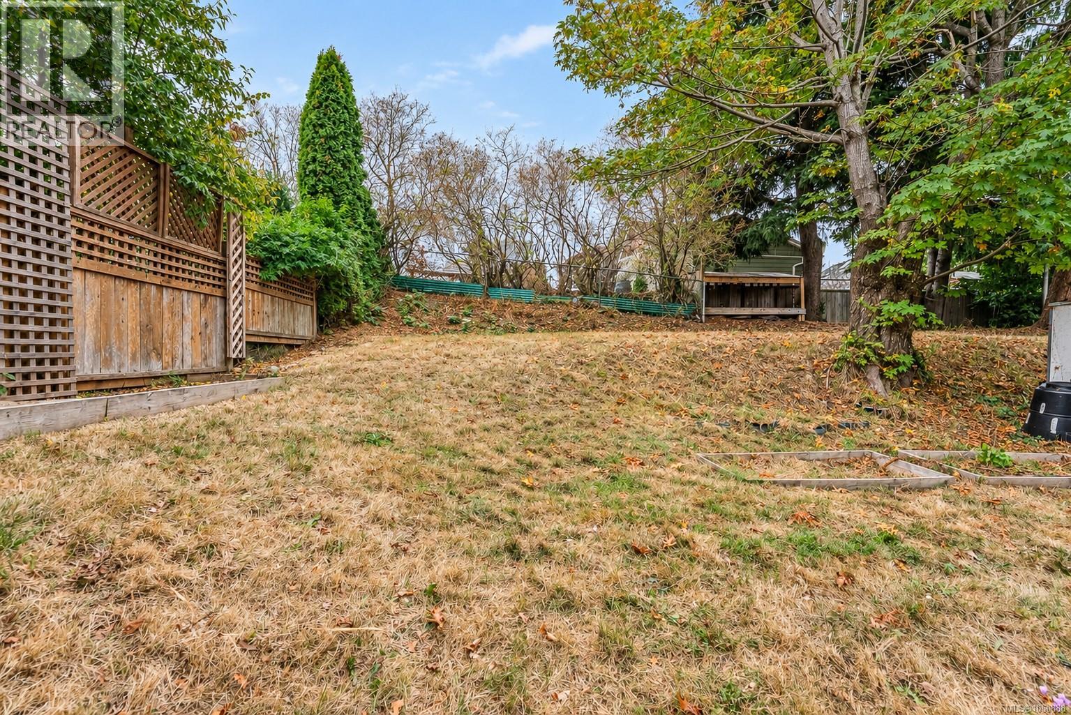 1215 Queens Ave - 34
