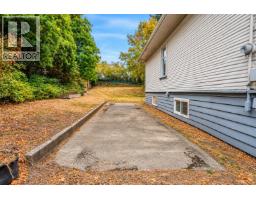 1215 Queens Ave, Victoria, BC V8T1N1 Photo 31
