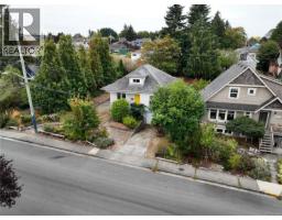 1215 Queens Ave, Victoria, BC V8T1N1 Photo 39