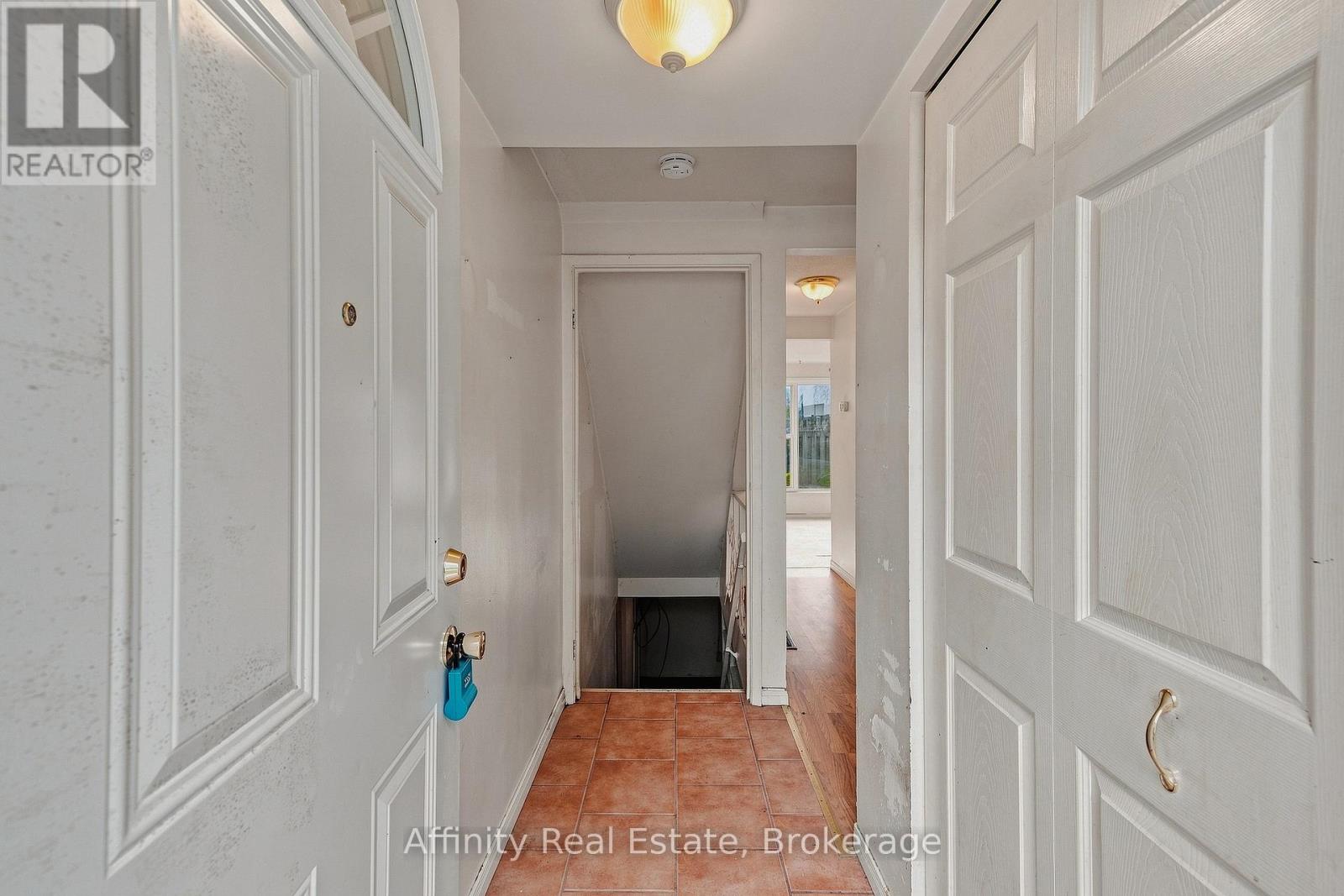 #10 487 ELGIN STREET N - Image 6