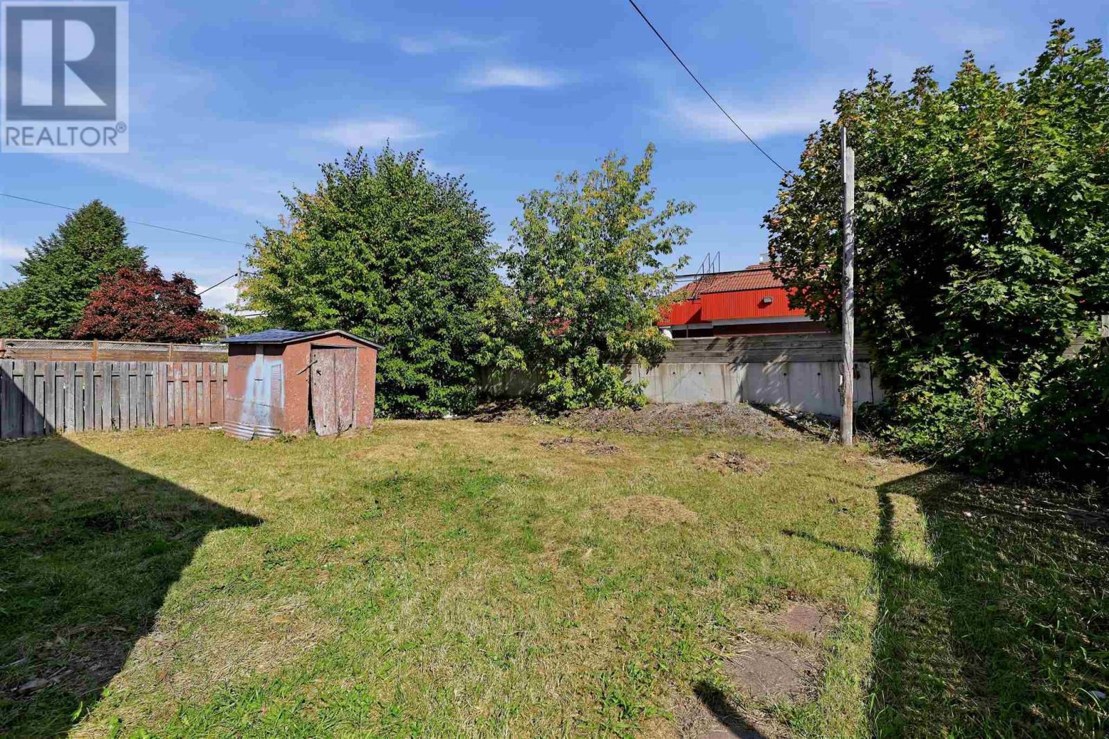 118 Blake AVE - Image 33