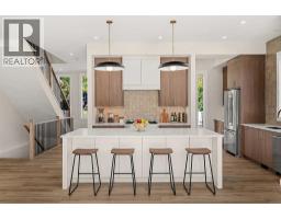5pc Bathroom - 725 53 Avenue Sw, Calgary, AB T2V0C4 Photo 7