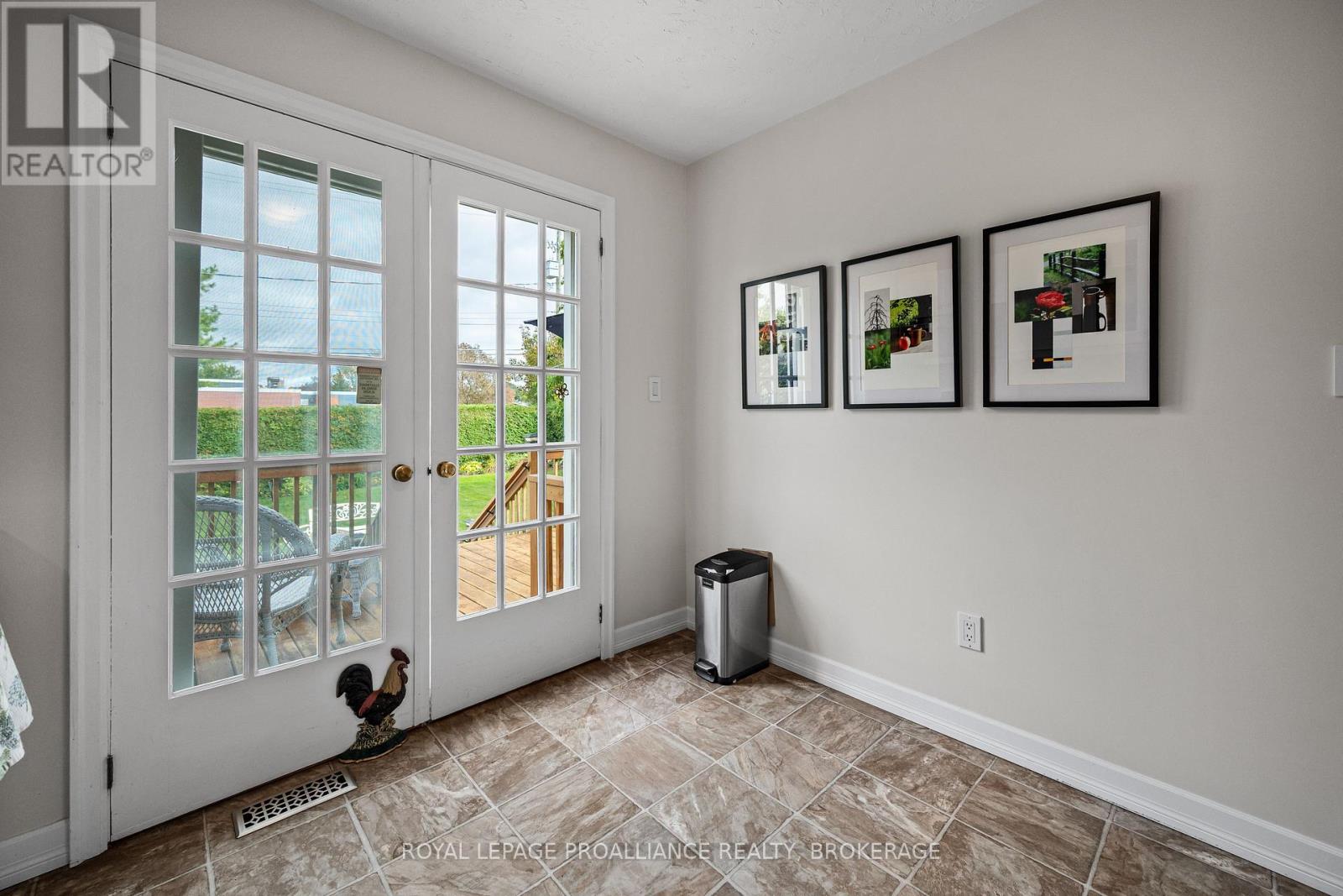 5 WESTMORELAND ROAD - 17