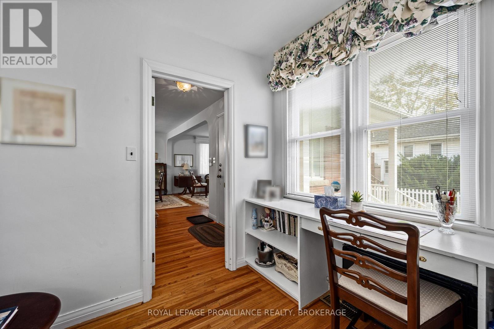 5 WESTMORELAND ROAD - 23