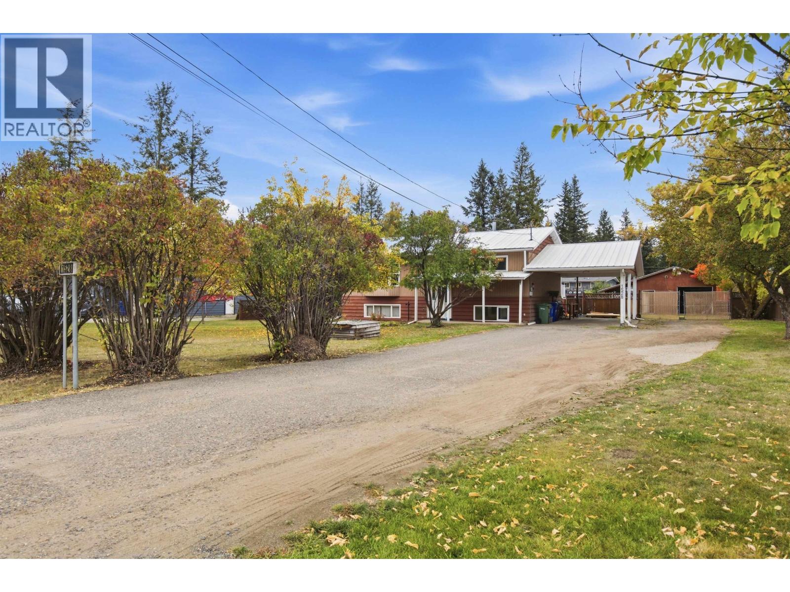 1528 DOG CREEK ROAD - 33