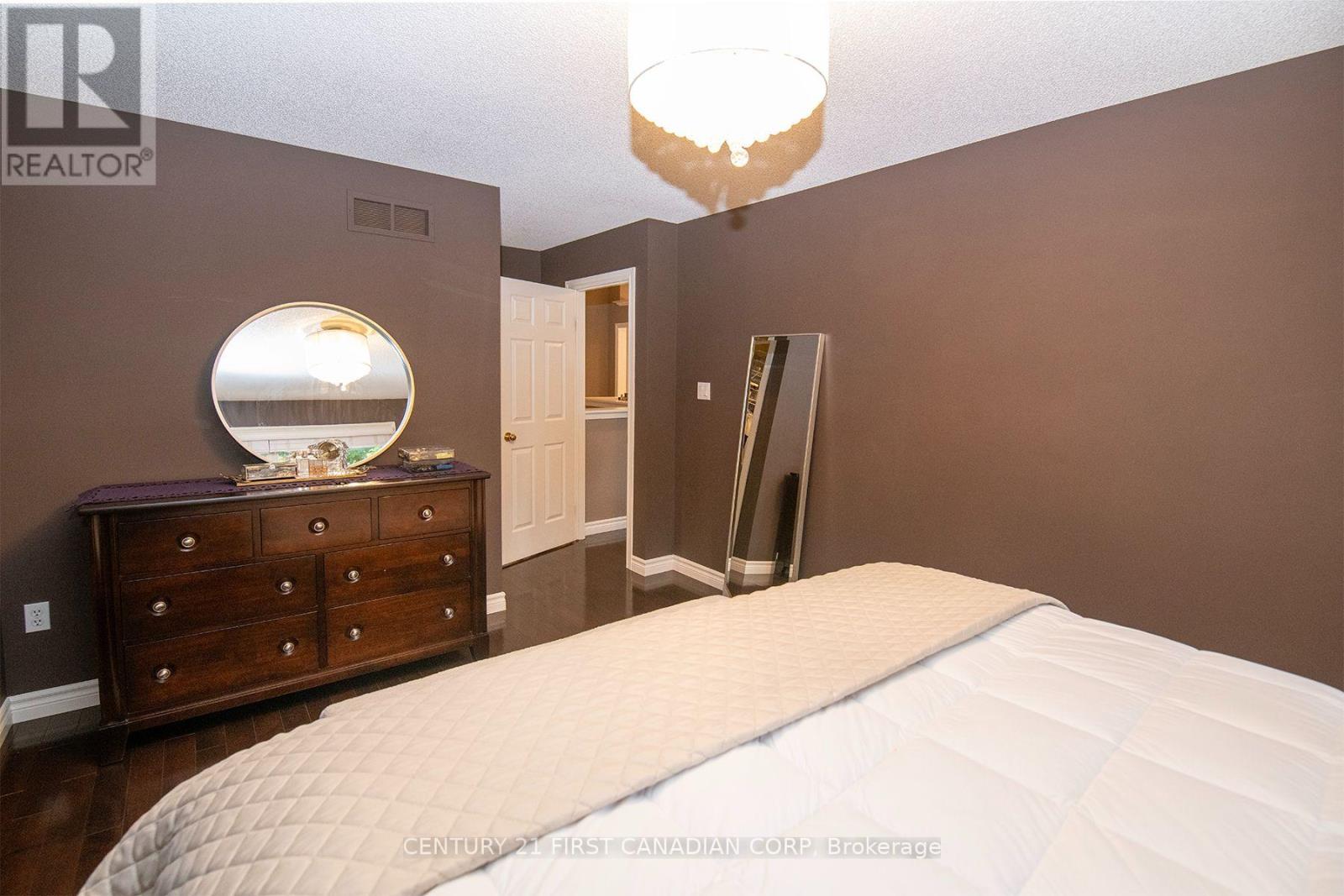 #5 1100 BYRON BASELINE ROAD - Image 17