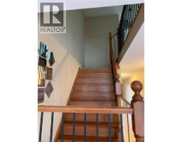 19 Amos Drive, Guelph, ON N1L0L6 Photo 18