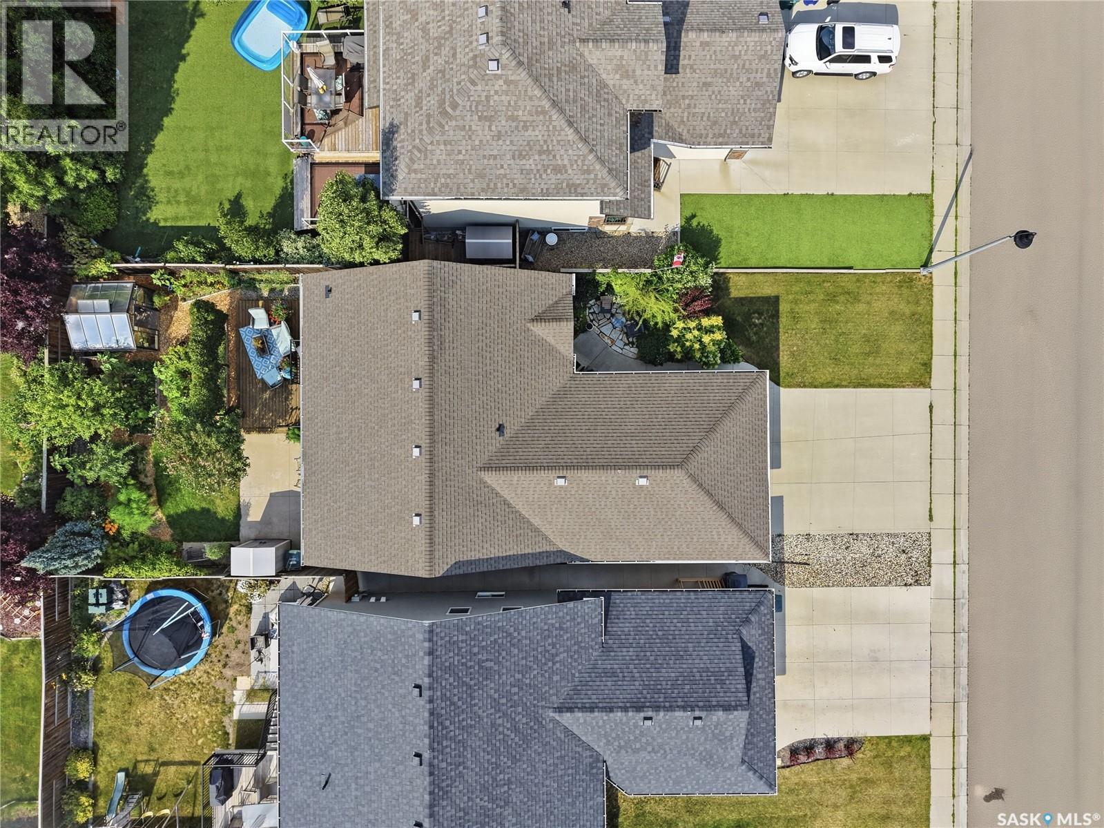114 Senick CRESCENT - 60