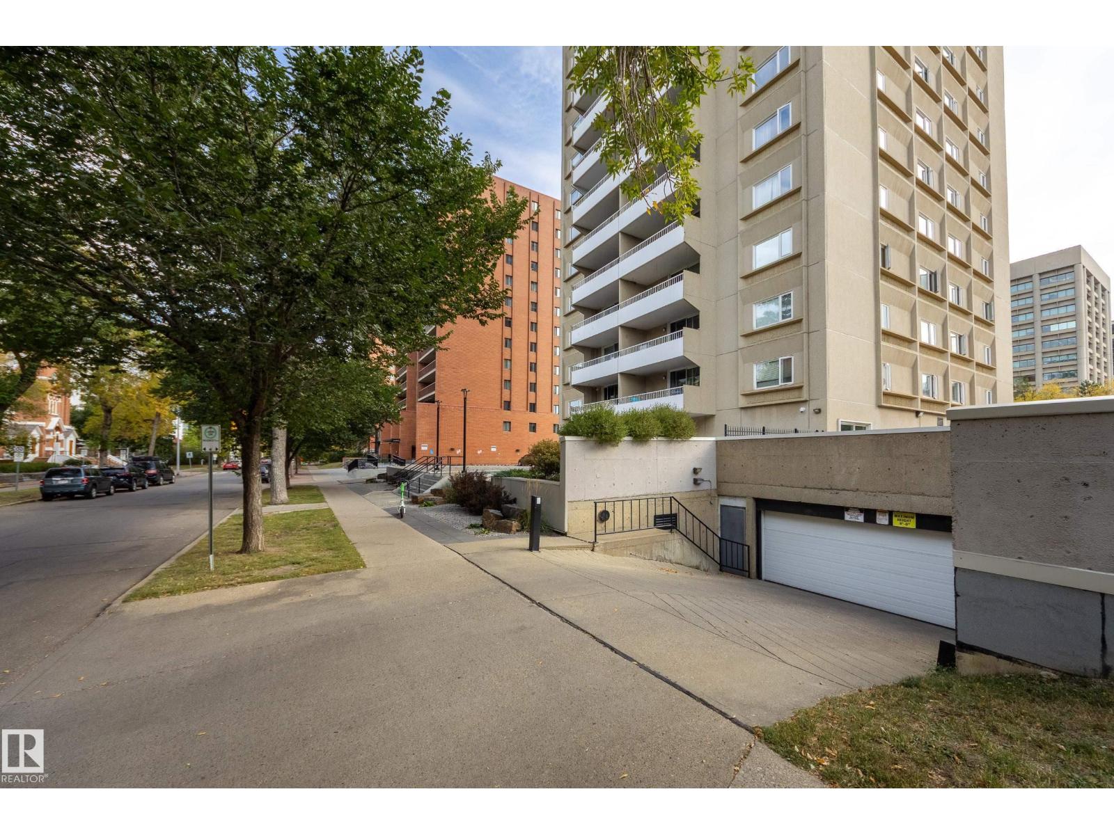 #1001 9909 110 ST NW - 42
