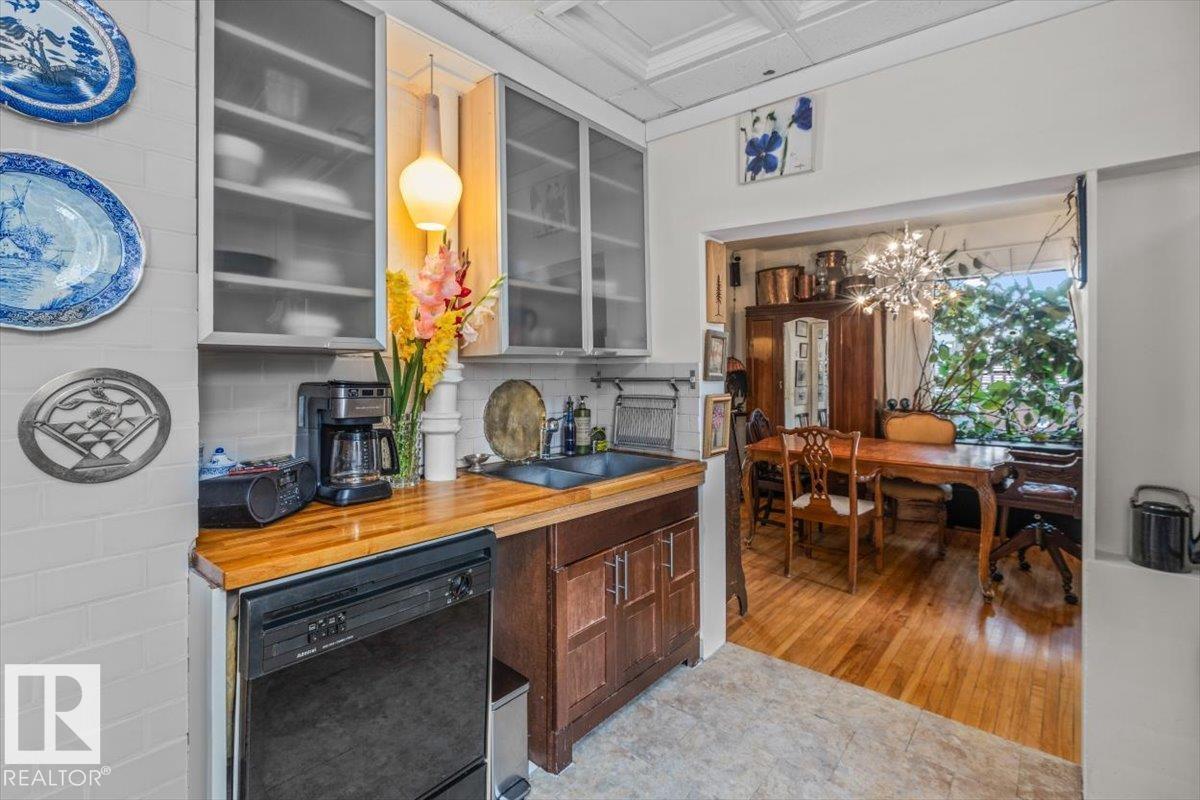 11347 89 Street NW, Parkdale (Edmonton) — photo 19 of 30: Property photo