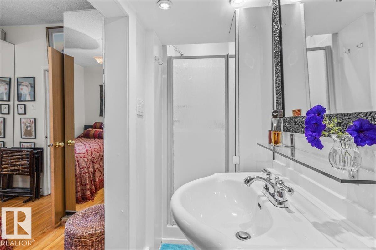 11347 89 Street NW, Parkdale (Edmonton) — photo 25 of 30: Property photo