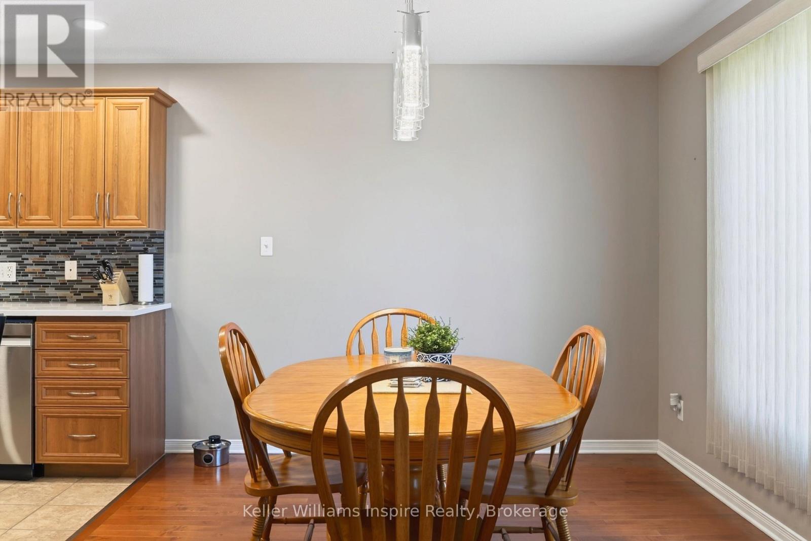 120 COCKBURN CRESCENT - 13