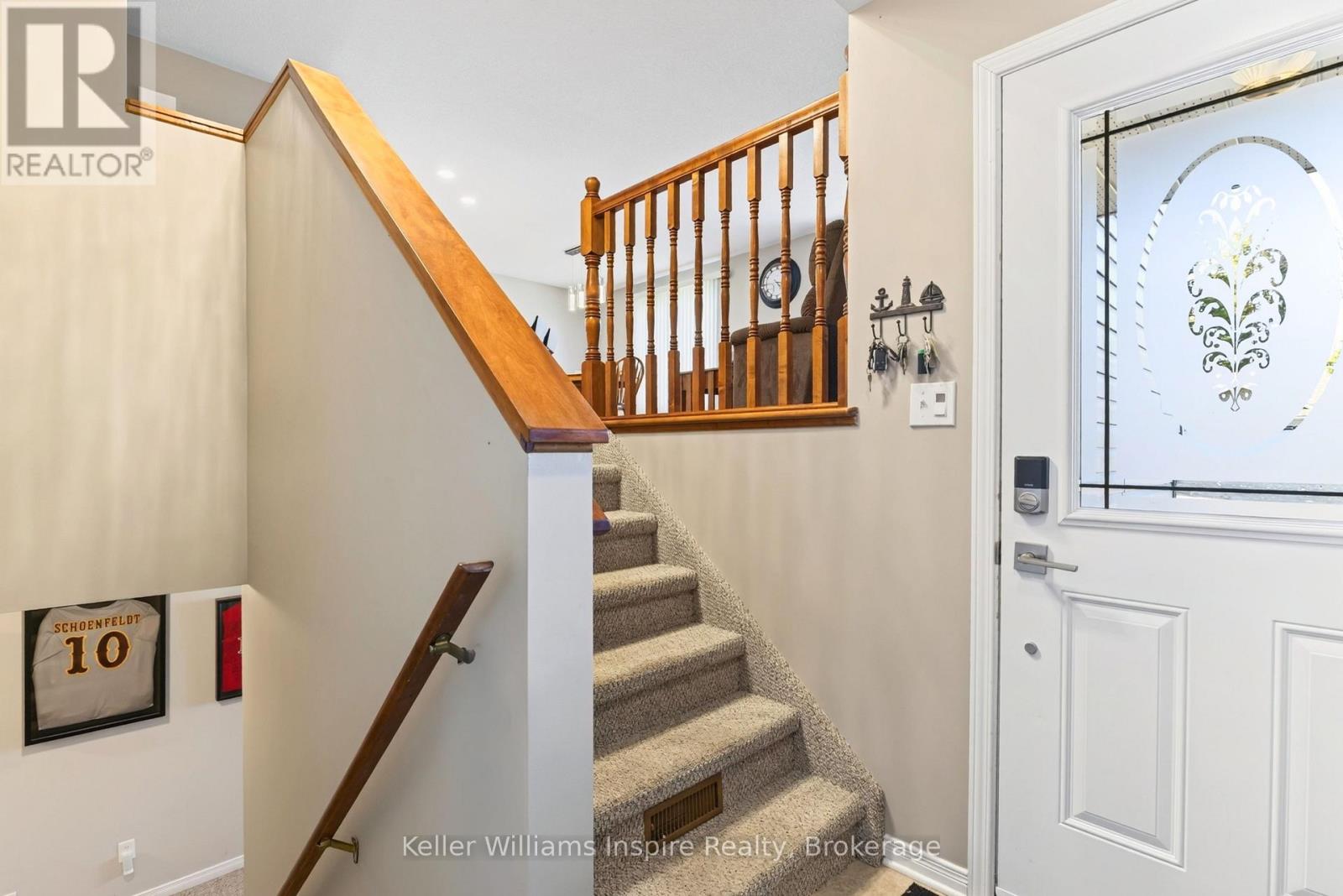 120 COCKBURN CRESCENT - 3