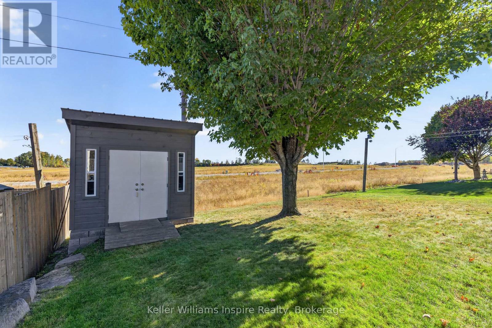 120 COCKBURN CRESCENT - 32