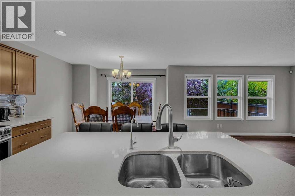 134 Autumn Close SE - 9