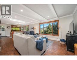 Full bathroom - 9310 Northcott Drive, Coldstream, BC V1B2K2 Photo 6