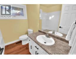 Bedroom - 110 Spinks Drive, Saskatoon, SK S7H4B9 Photo 15