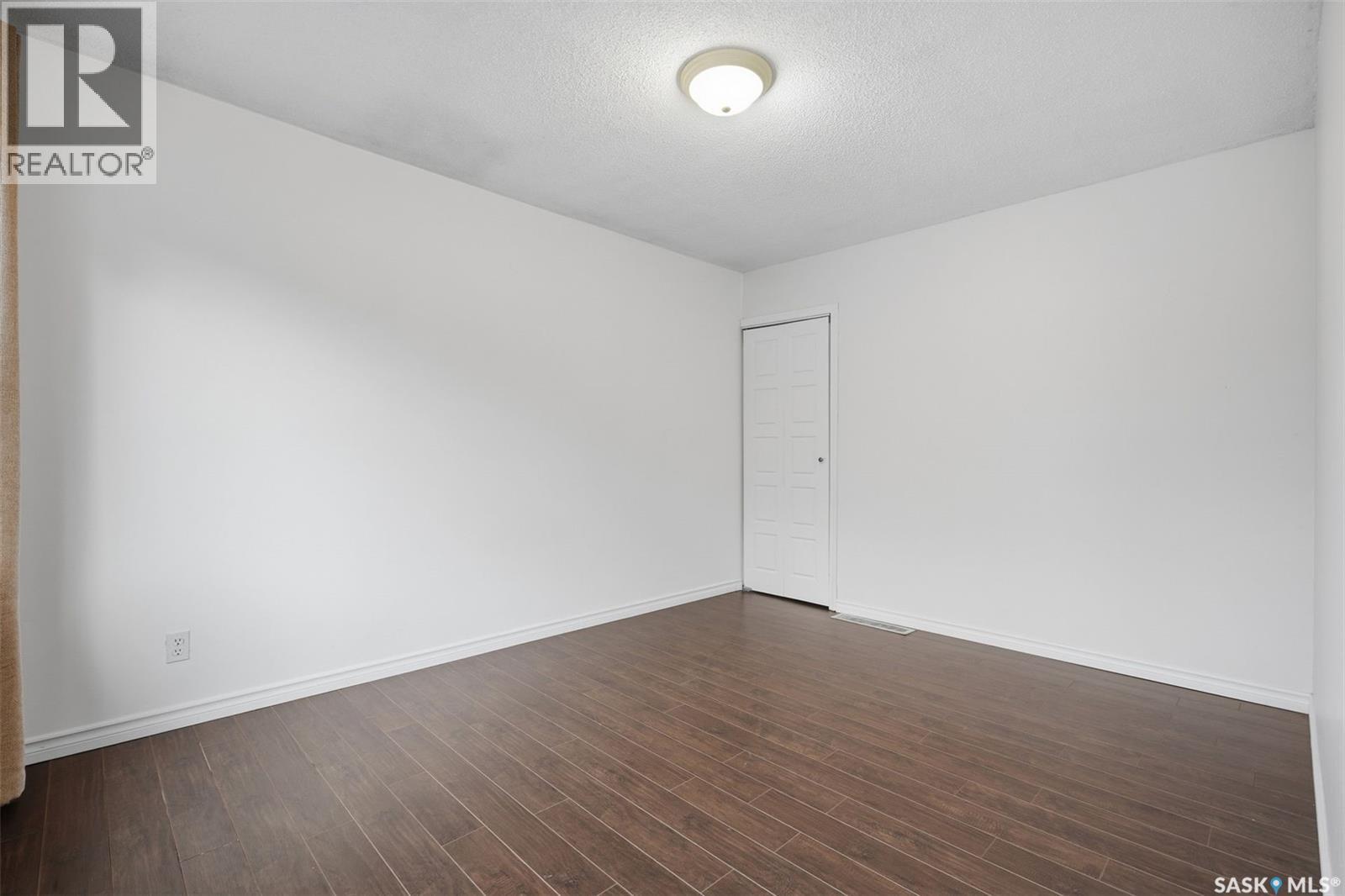 1004 6th STREET E - 16