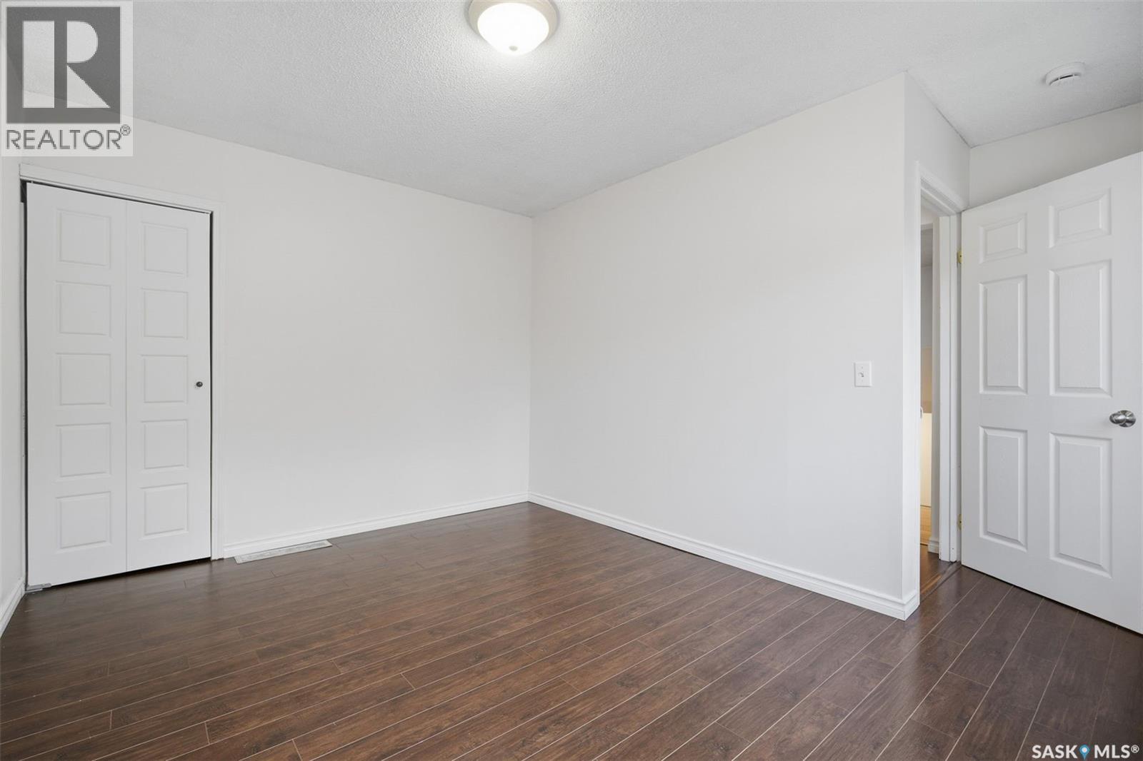 1004 6th STREET E - 18