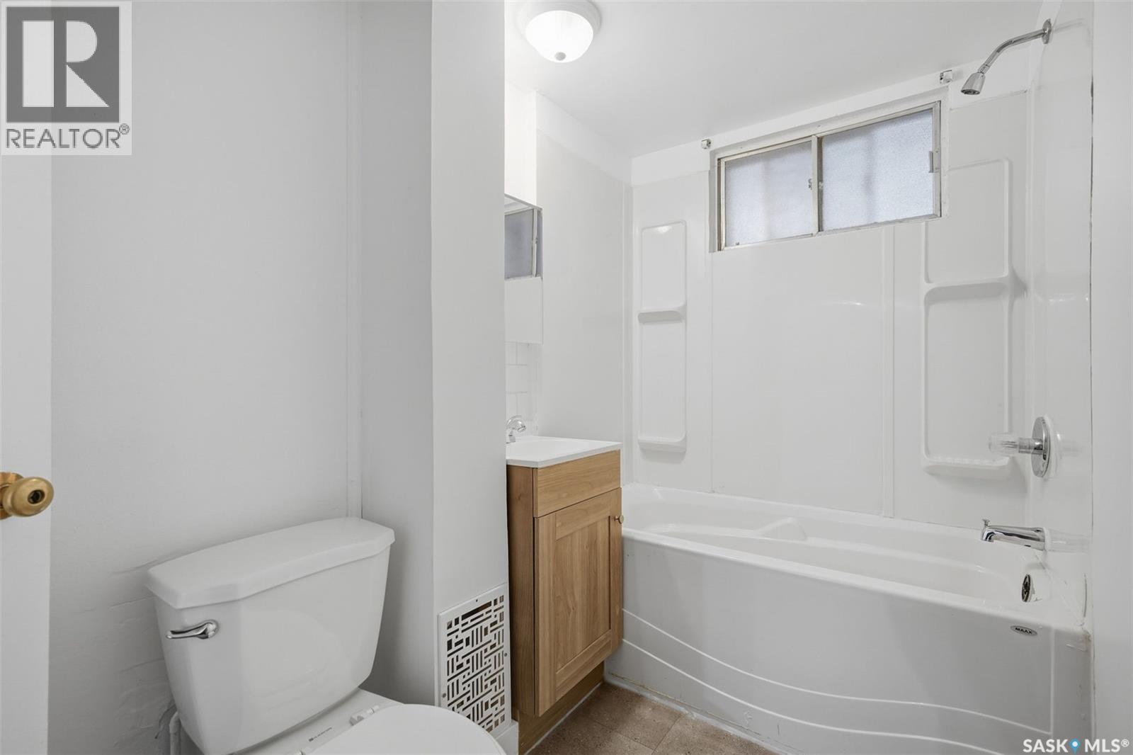 1004 6th STREET E - 32